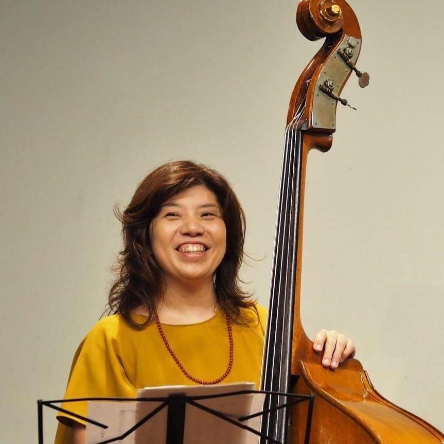 平川雅子(ベース)